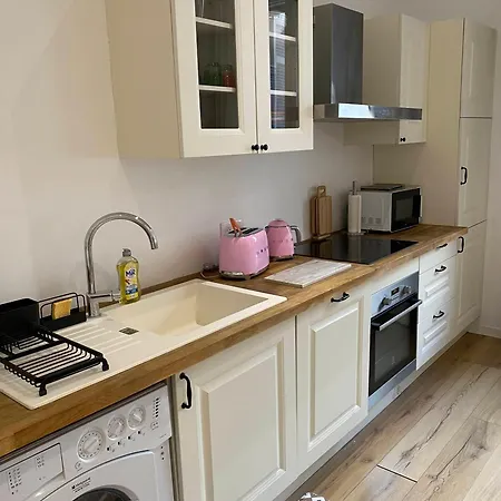 Peaceful Centre Apt- 5b Soleau-stayinantibes